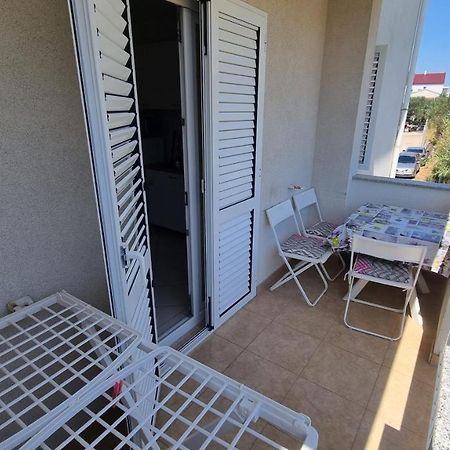 Apartments Miki Pag Town Exterior photo