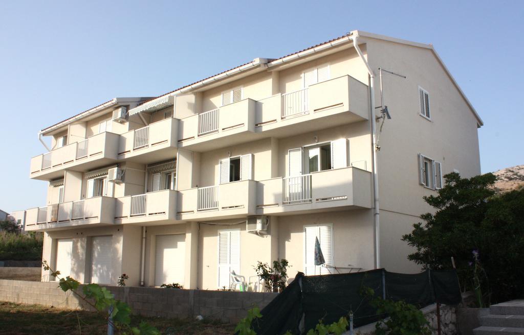 Apartments Miki Pag Town Exterior photo
