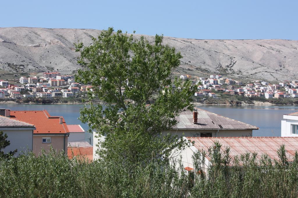 Apartments Miki Pag Town Exterior photo