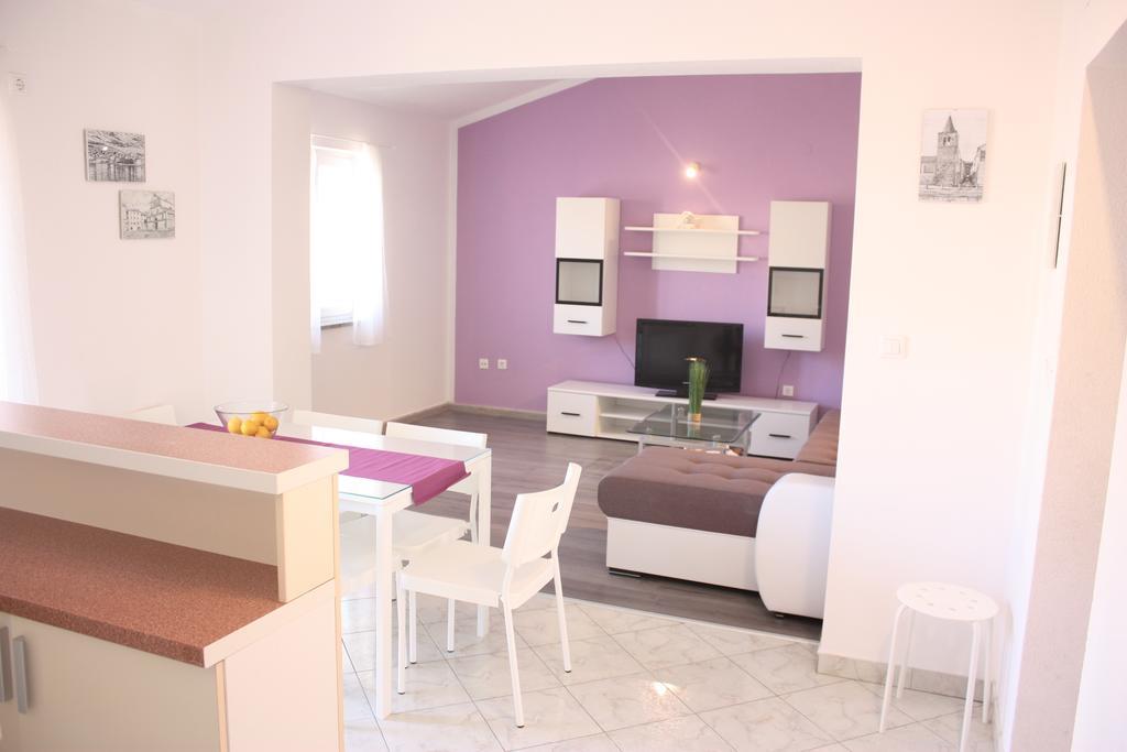 Apartments Miki Pag Town Exterior photo